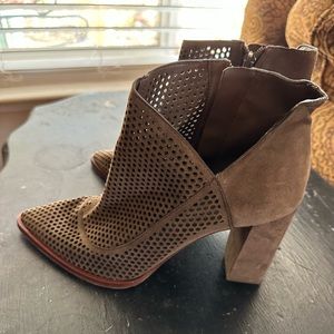 Womens Vince Camuto suede booties